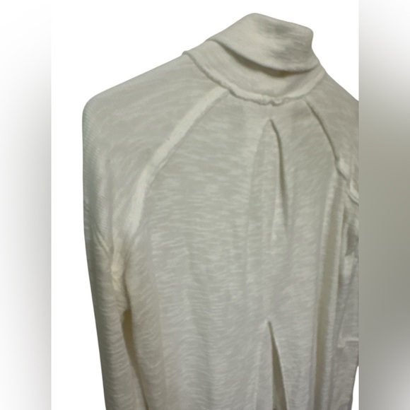 We The Free white split back pullover turtleneck sweater - Picture 3 of 8